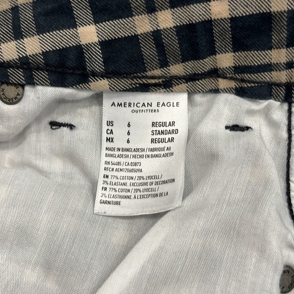 American Eagle High‎ Rise Mom Jeans Blue Tan Plaid Stretch Size 6 - Picture 9 of 15